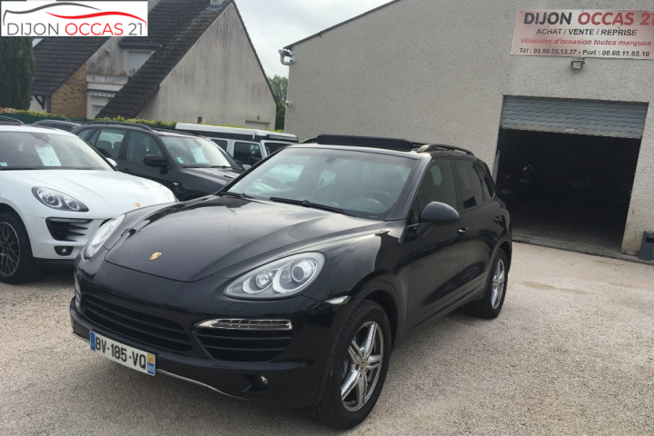 PORSCHE CAYENNE